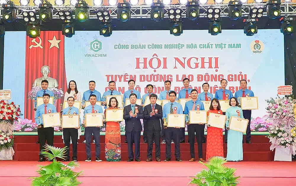 Công đoàn Công nghiệp Hóa chất phát huy sức mạnh từ thi đua
