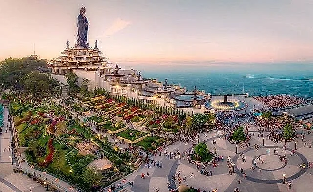Núi Bà đen