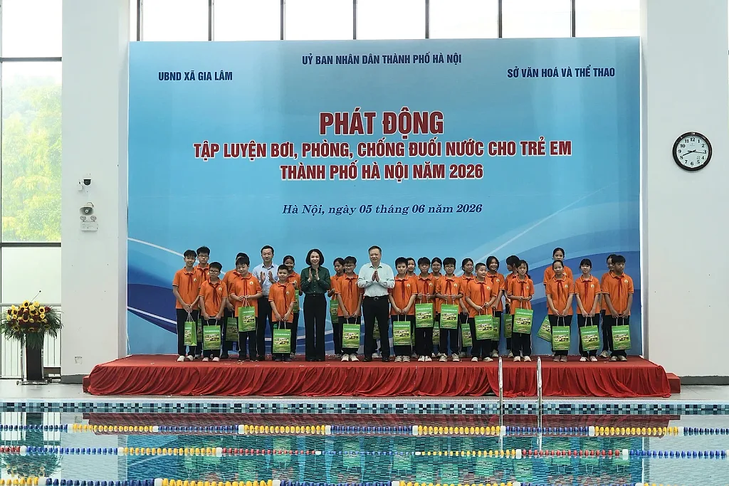 Hà Nội phát động tập luyện bơi, phòng, chống đuối nước cho trẻ em