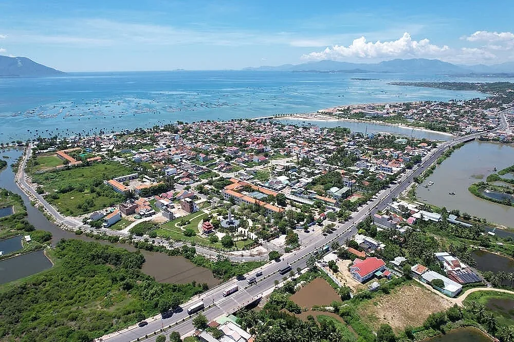 Xã mới hơn 130km2 của Khánh Hòa chuẩn bị sáp nhập thôn, thêm cơ hội bứt phá từ hạ tầng kết nối và quy hoạch Vân Phong