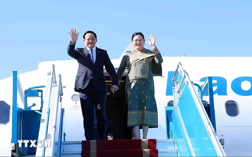 Thủ tướng Lào đến Hà Nội, bắt đầu thăm chính thức Việt Nam và dự Diễn đàn Tương lai ASEAN (AFF) 2026