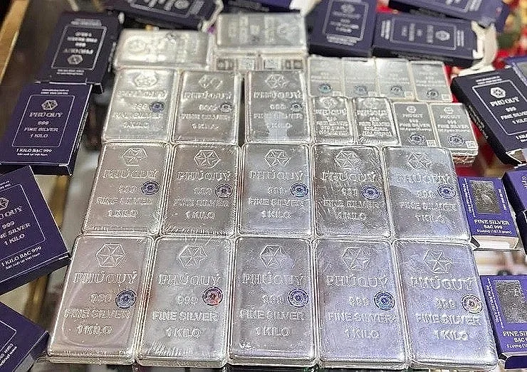 Giá bạc hôm nay giảm