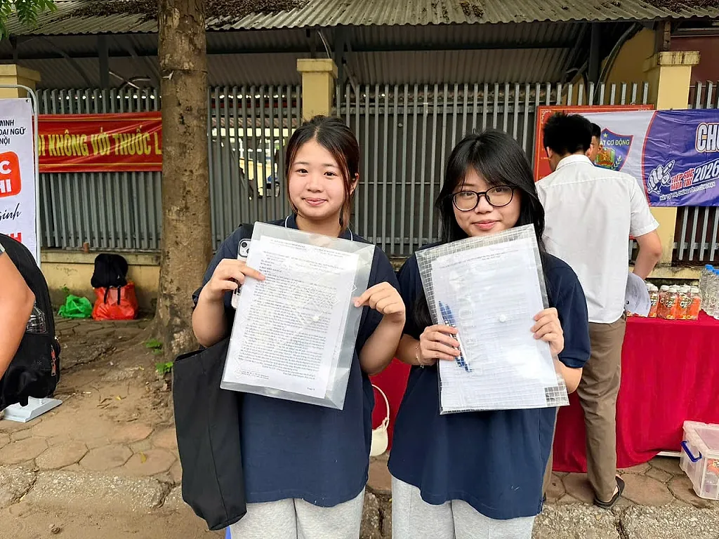 Đề Văn 2026 đề cập vấn đề khoa học, công nghệ, khuyến khích tư duy mở