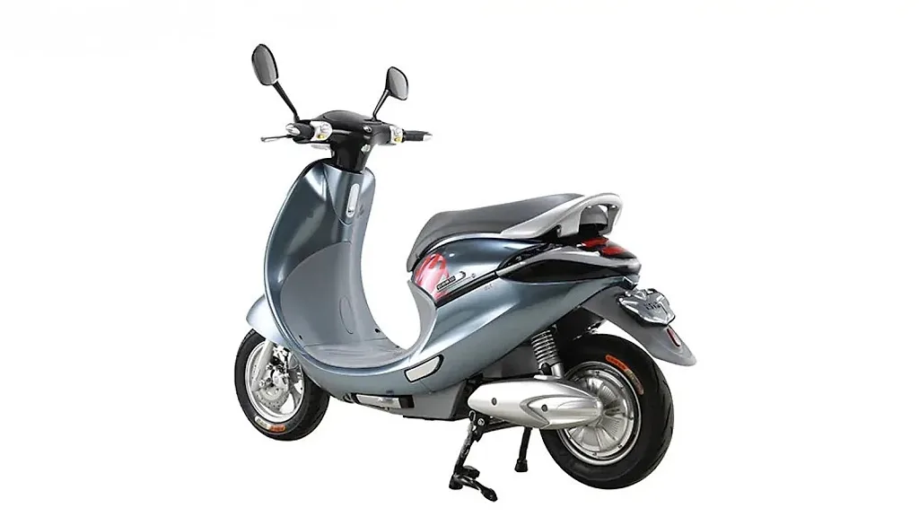 Không cần pin Lithium đắt đỏ, mẫu xe điện dưới 20 triệu đồng này vẫn thừa sức "cân" mọi con phố đô thị