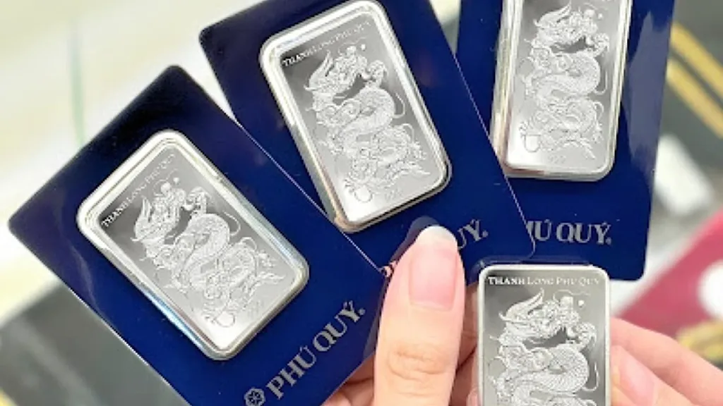 Giá bạc Phú Quý giảm