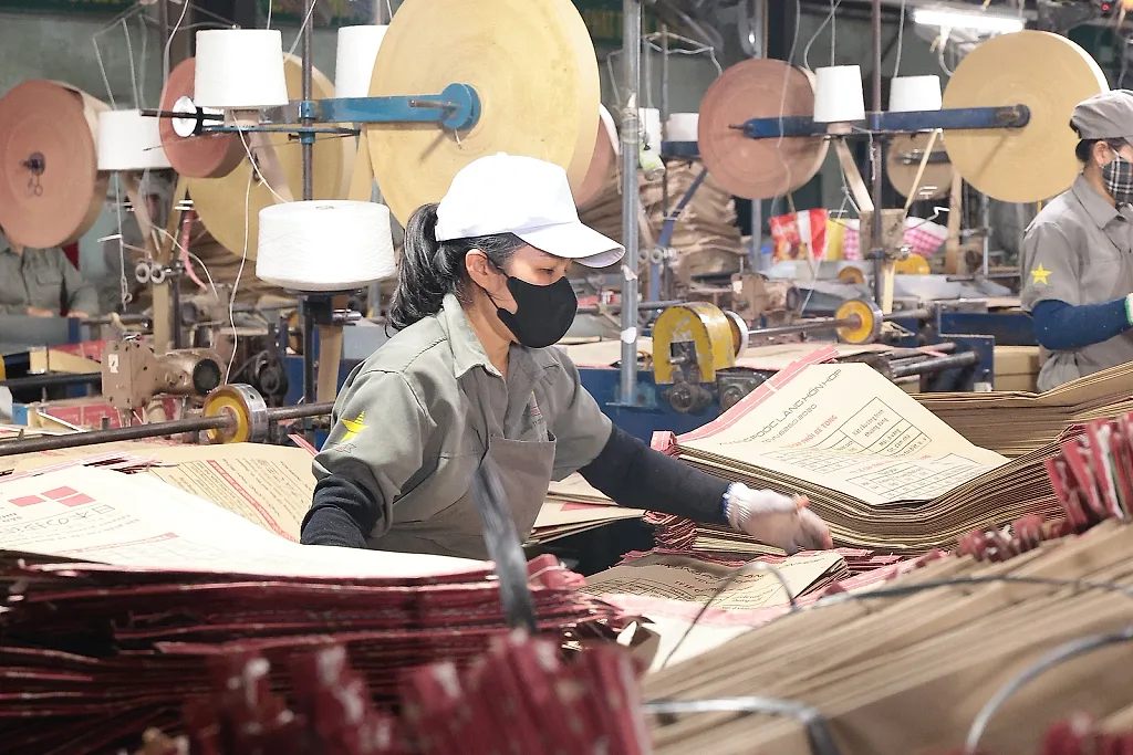 Hà Tĩnh: Doanh nghiệp tiếp sức công nhân vượt nắng nóng