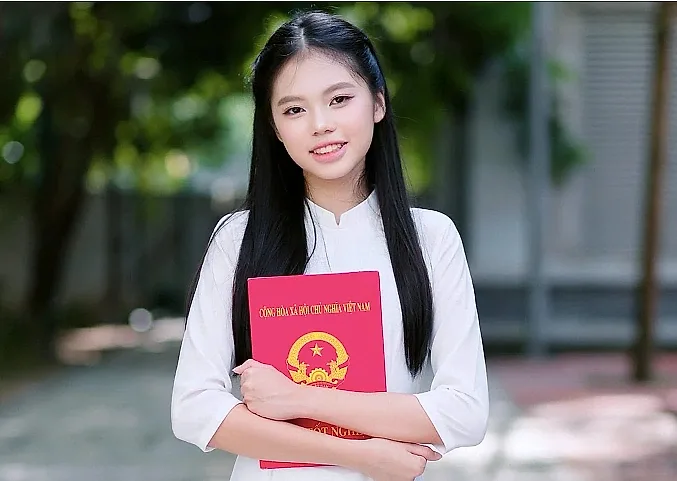 Nữ sinh trường tư đạt 29,75 điểm trở thành thủ khoa lớp 10 Hà Nội