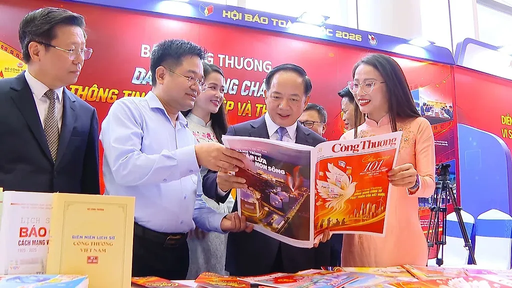 Giữ vững dòng chảy thông tin chính xác, nhân văn trong thời đại số