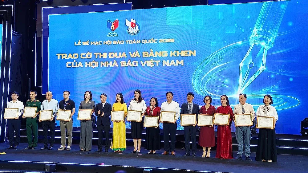 Báo Công Thương đoạt giải 'Gian trưng bày ấn tượng đặc sắc' tại Hội Báo toàn quốc 2026