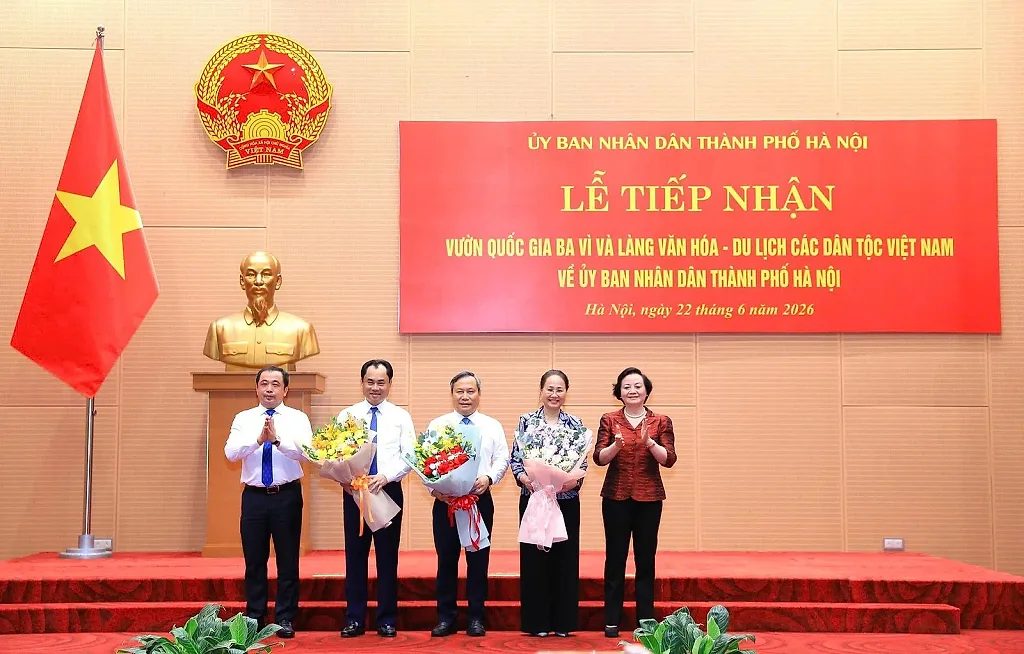 Tiếp nhận Vườn Quốc gia Ba Vì và Làng Văn hóa - Du lịch các dân tộc Việt Nam về UBND TP. Hà Nội quản lý