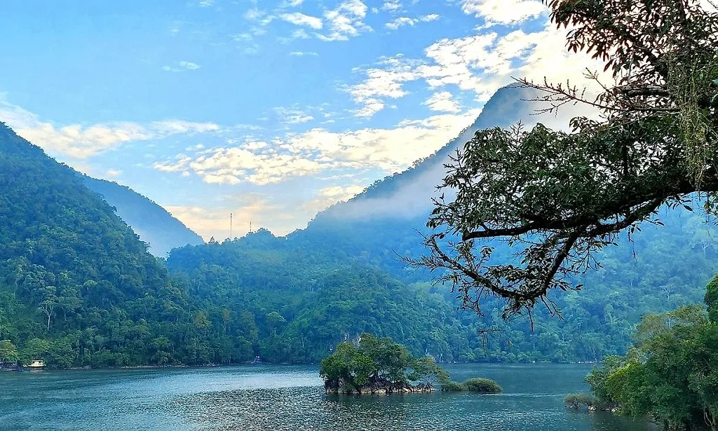 Hồ nước ngọt