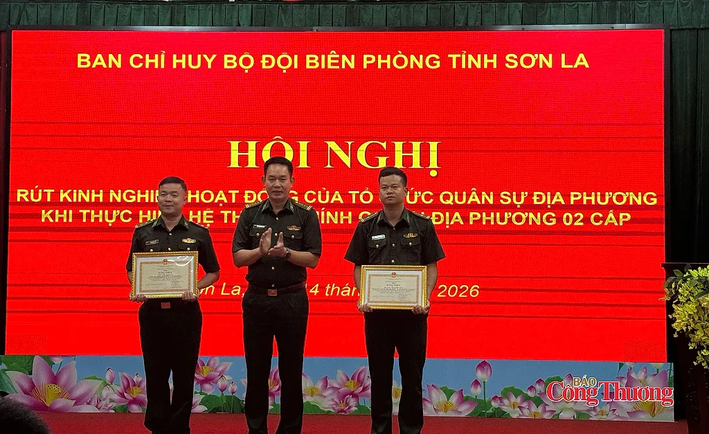 Người bác sĩ quân hàm xanh gieo niềm tin nơi biên giới Việt - Lào