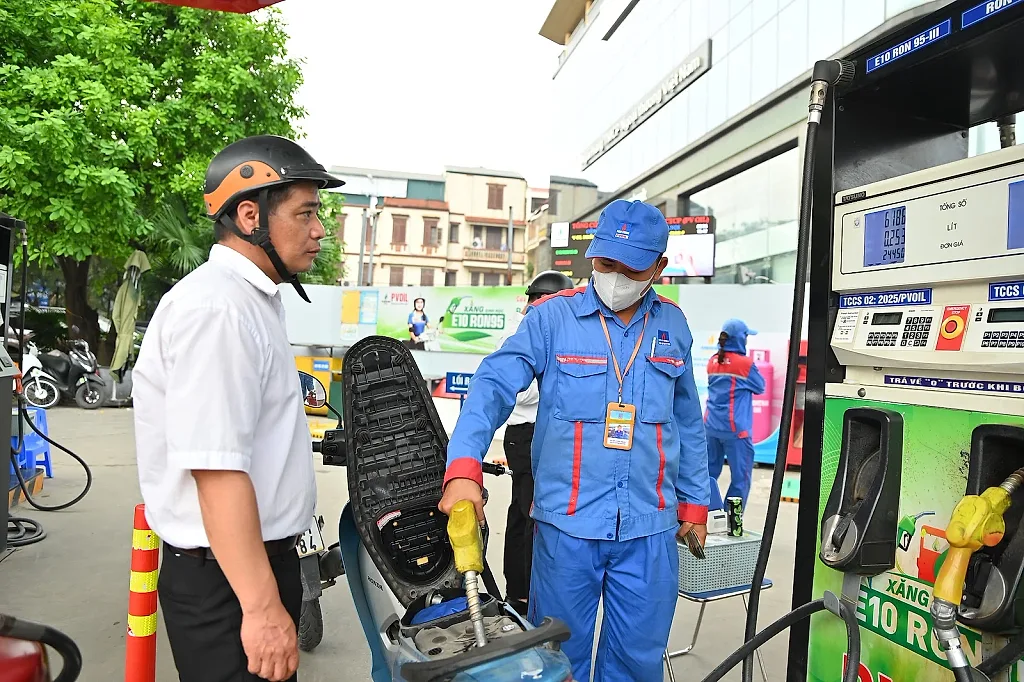 Giá xăng dầu đồng loạt giảm từ 15 giờ ngày 25/6
