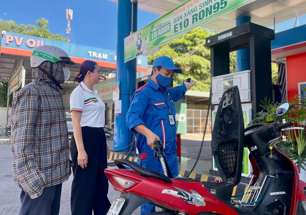 Người tiêu dùng Thanh Hóa thay đổi để thích ứng năng lượng mới