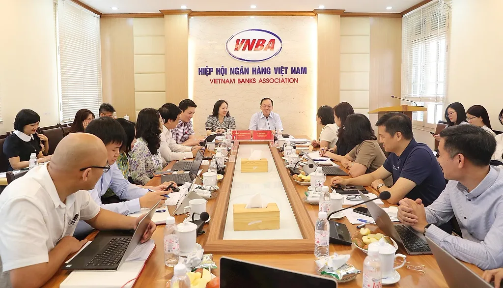 Đoàn công tác Uỷ ban Kinh tế và Tài chính của Quốc hội làm việc với Hiệp hội Ngân hàng Việt Nam