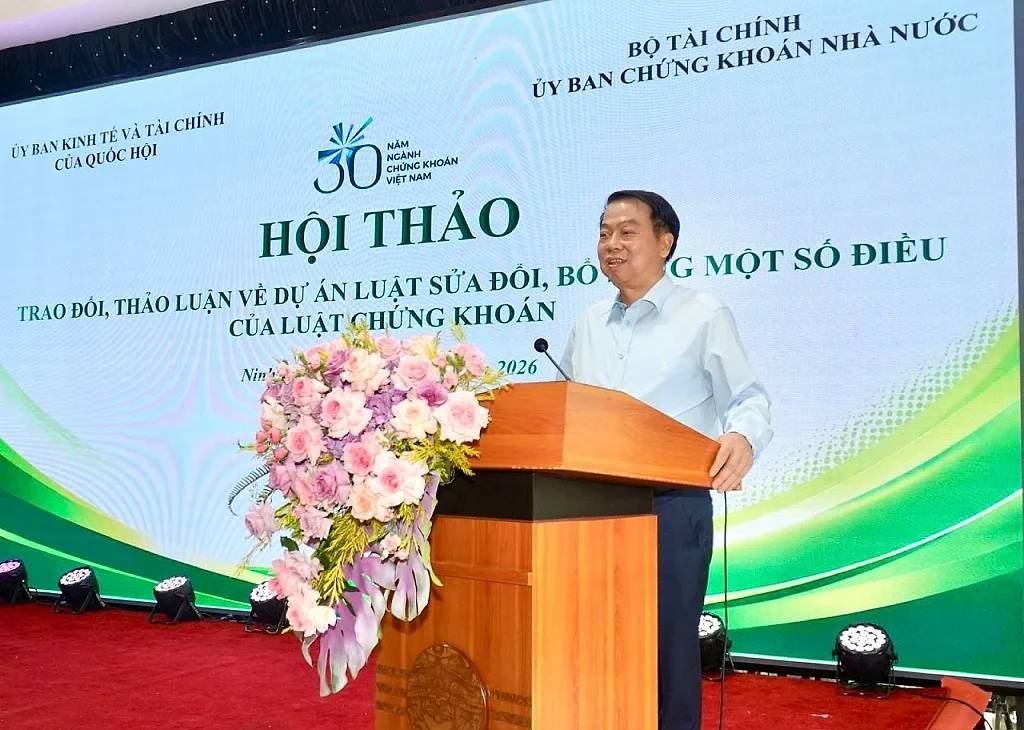Thứ trưởng Bộ Tài chính Nguyễn Đức Chi phát biểu tại Hội thảo rao đổi, thảo luận về dự thảo Luật sửa đổi, bổ sung một số điều của Luật Chứng khoán. Ảnh: SSC