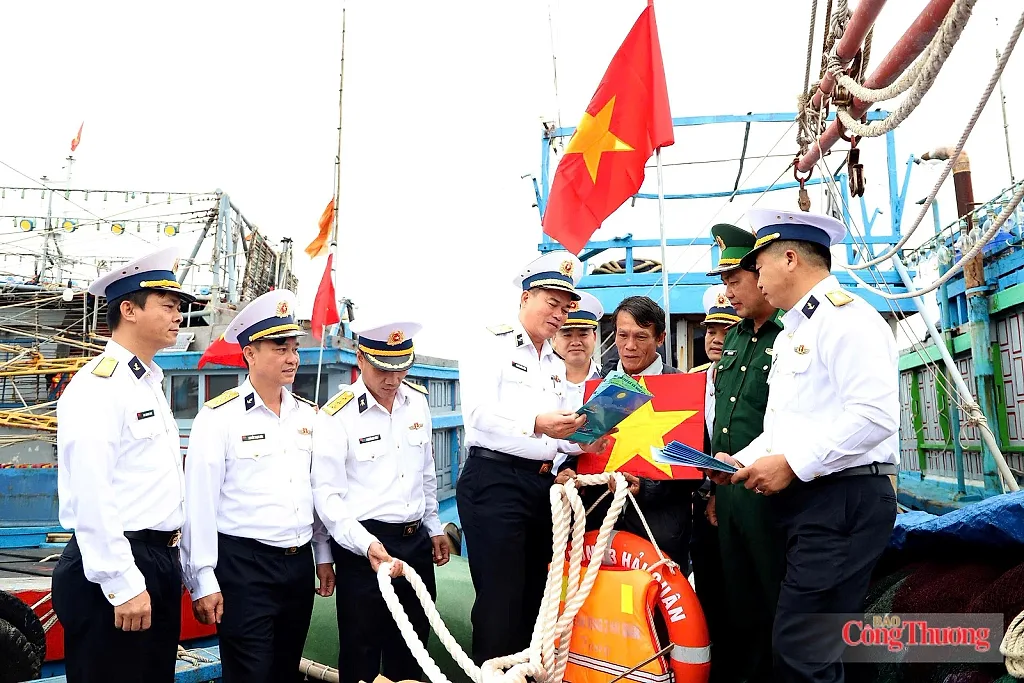 Chuẩn Đô đốc Nguyễn Đăng Tiến: Đưa pháp luật về IUU đến từng ngư dân