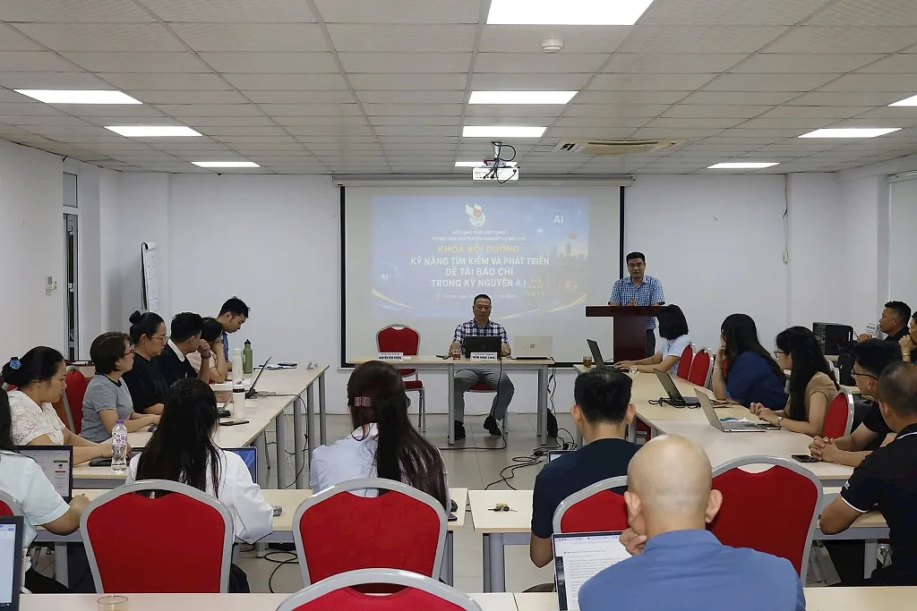 Kỹ năng tìm kiếm và phát triển đề tài báo chí trong kỷ nguyên AI — VietnamPlus