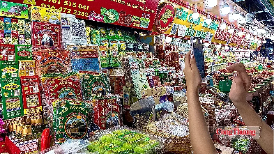 Thành phố Huế: Đa dạng hóa các kênh thanh toán tại chợ truyền thống
