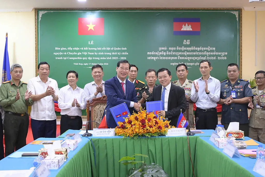 An Giang tiếp nhận 12 hài cốt liệt sĩ quy tập từ tỉnh Kép, Campuchia