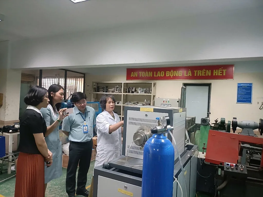 Biến bụi lò luyện thép thành tài nguyên bằng công nghệ vi sóng