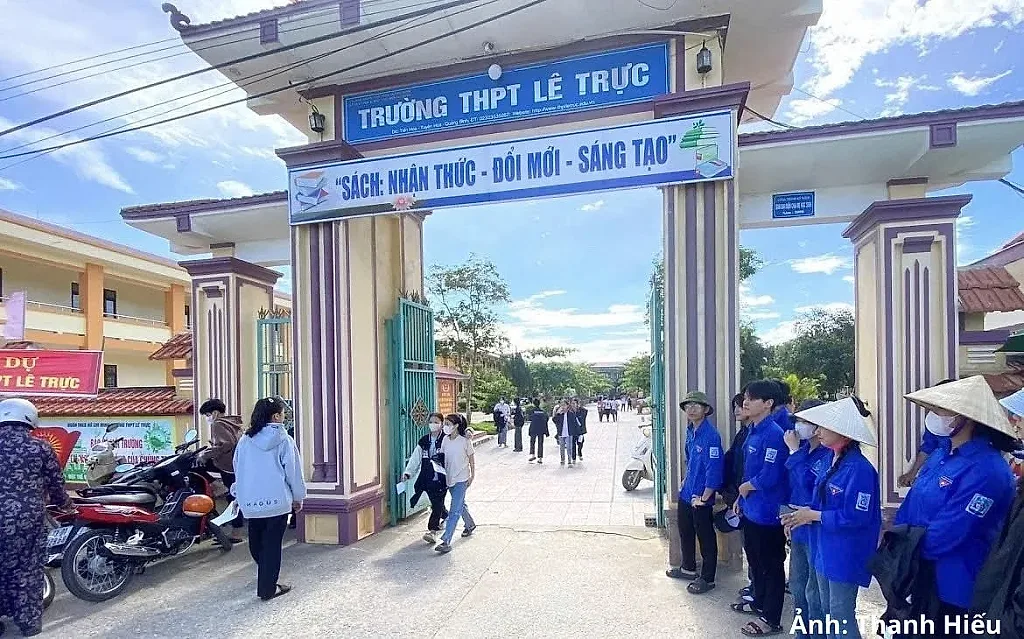 Quảng Trị: Khởi tố 2 giáo viên liên quan vụ tiêu cực tại điểm thi THPT Lê Trực