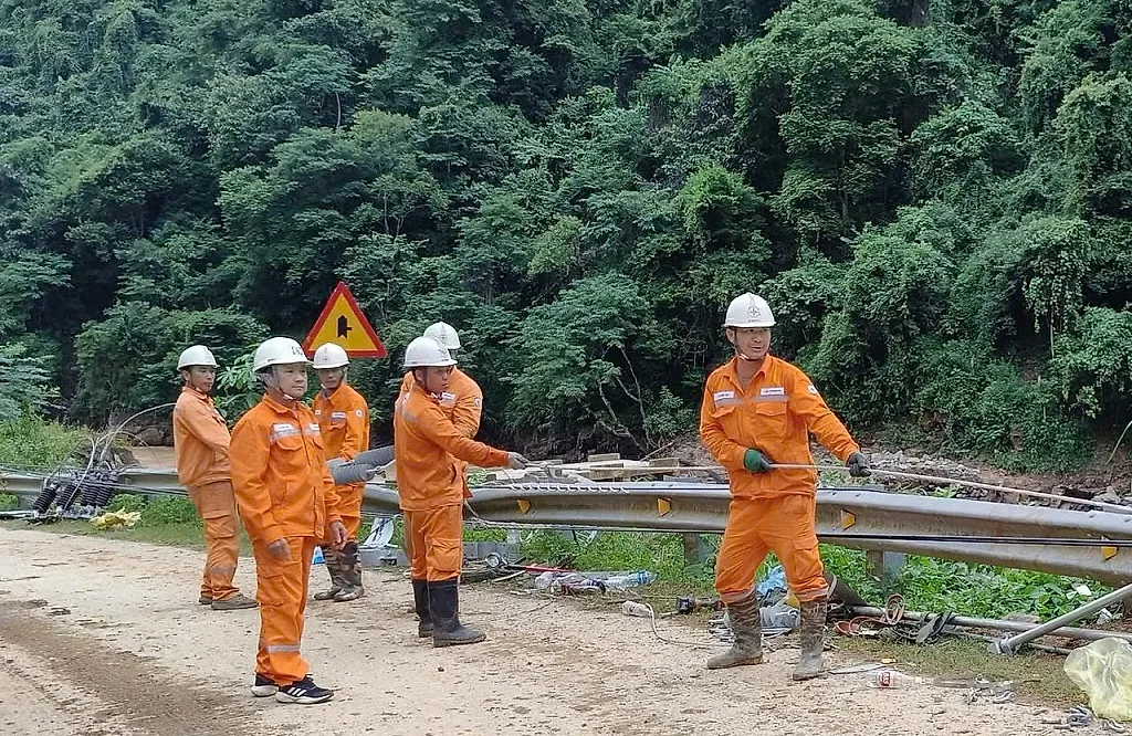 Lào Cai: Khôi phục, cấp điện trở lại cho 9.324 khách hàng sau mưa lũ