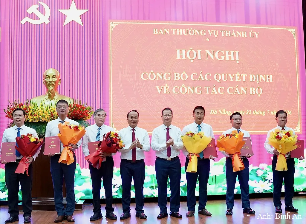 Đà Nẵng công bố quyết định điều động, bổ nhiệm nhiều cán bộ chủ chốt — Ban Thường vụ Thành ủy Đà Nẵng