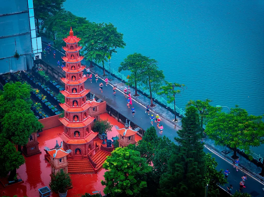 Công bố Giải Standard Chartered Marathon Di sản Hà Nội 2026: Kết nối toàn cầu, lan tỏa giá trị cộng đồng — Standard Chartered Việt Nam