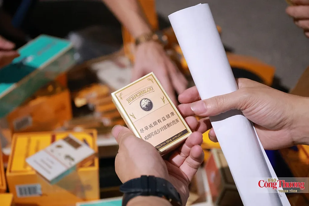 Hà Tĩnh: Phát hiện, tiêu hủy 400 bao thuốc lá điếu nhập lậu