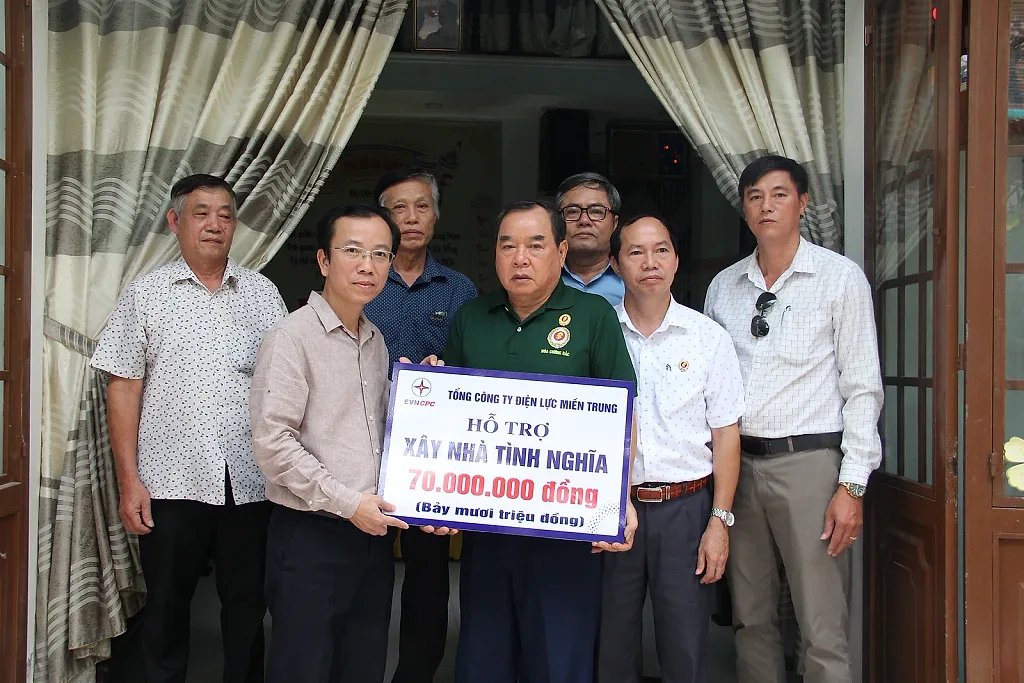 EVNCPC hỗ trợ sửa nhà cho cựu chiến binh khó khăn tại Đà Nẵng — Tổng công ty Điện lực miền Trung