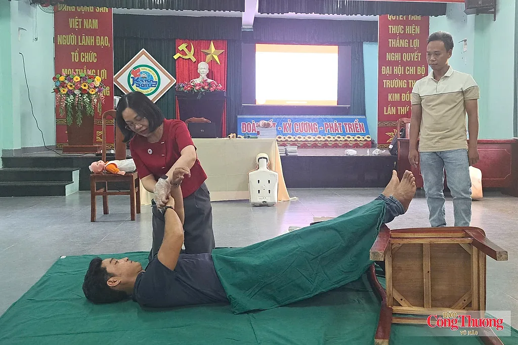 Đà Nẵng: Nâng cao năng lực phòng chống thiên tai cho giáo viên