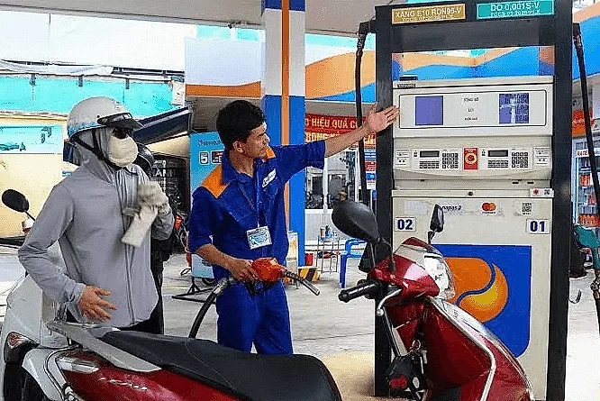 Đề xuất cho doanh nghiệp tự quyết giá xăng dầu — Bộ Công Thương