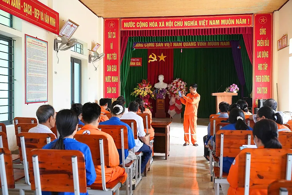 Số hoá ngành điện nhờ 'bình dân học vụ số'