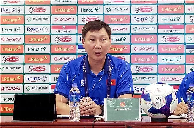 HLV Kim Sang-sik: 'Tuyển Việt Nam đã sẵn sàng'