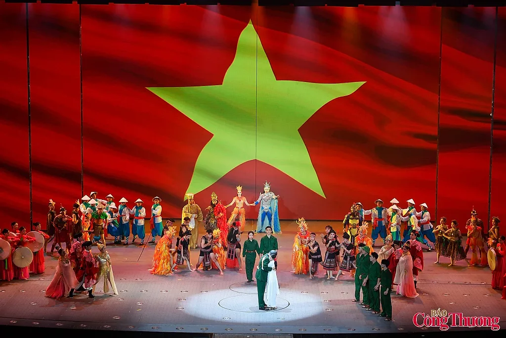 'Đất nước thiên hùng ca' - lời tri ân gửi tới những cựu chiến binh