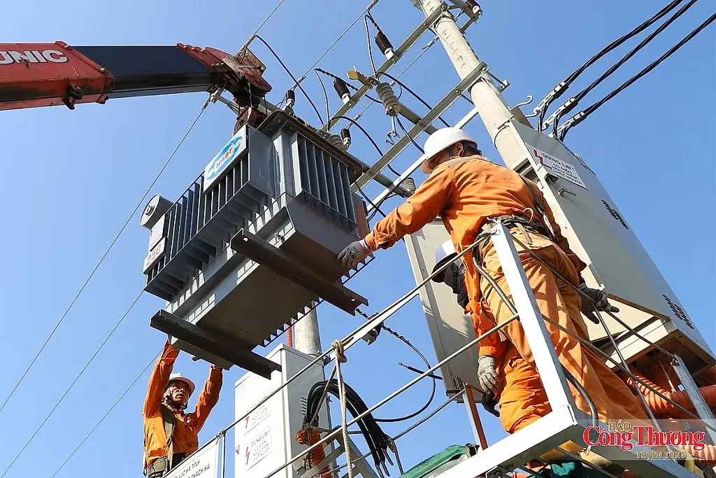 Số hóa vận hành, ngành điện Hà Tĩnh nỗ lực kéo giảm tổn thất điện năng
