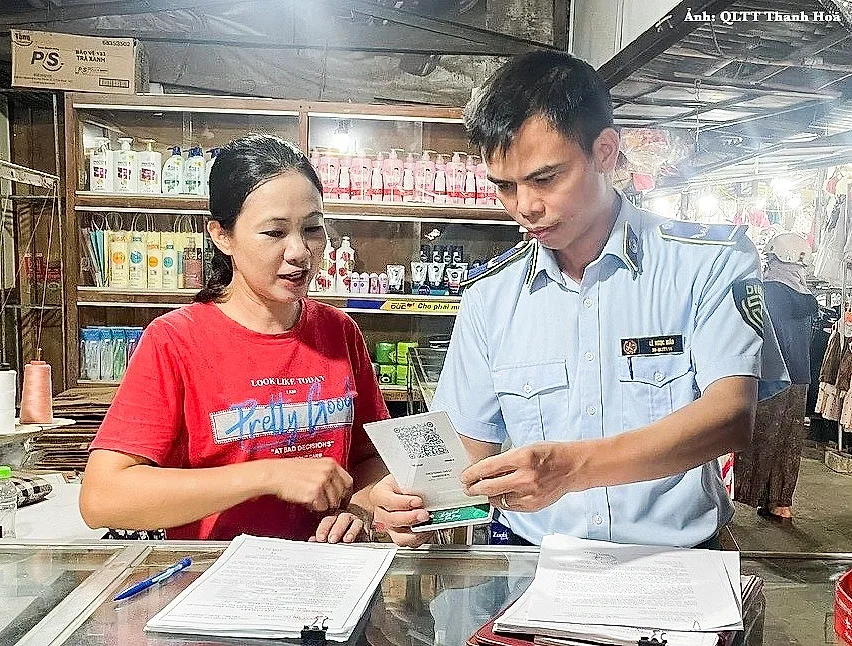 Thanh Hóa thúc đẩy thanh toán không tiền mặt tại chợ truyền thống