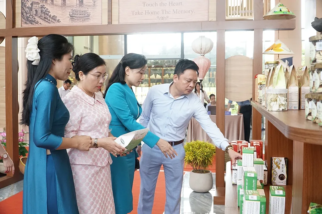 Hàng trăm sản phẩm 'tinh hoa Đà Nẵng' vào sân bay, resort