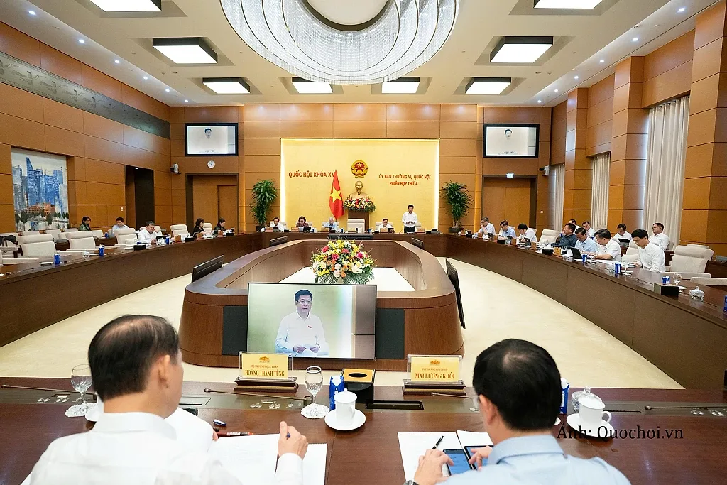Ủy ban Thường vụ Quốc hội cho ý kiến về dự án Luật Đấu giá sản (sửa đổi)