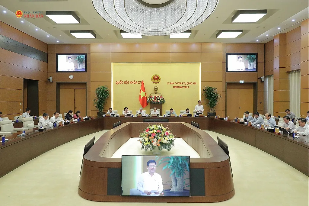 Ủy ban Thường vụ Quốc hội cho ý kiến về dự án Luật Kinh doanh Bất động sản (sửa đổi)