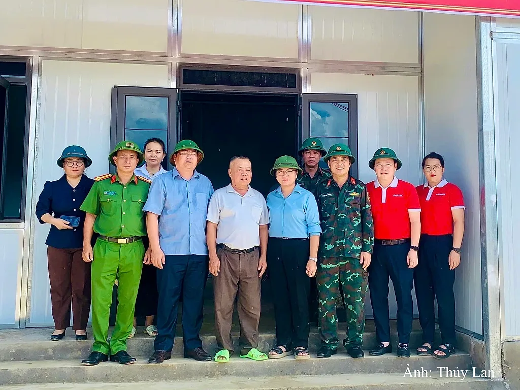 Lai Châu: Bàn giao 7 ngôi nhà cho người dân vùng lũ xã Mường Than