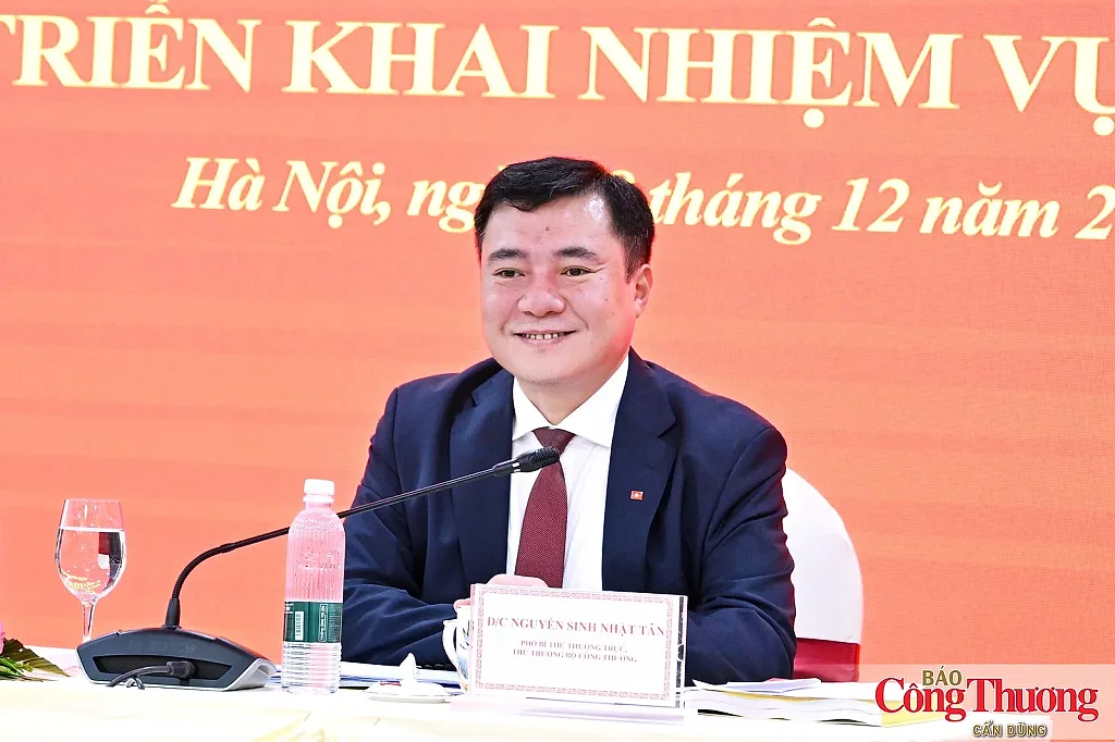 Thủ tướng Chính phủ bổ nhiệm lại Thứ trưởng Bộ Công Thương Nguyễn Sinh Nhật Tân