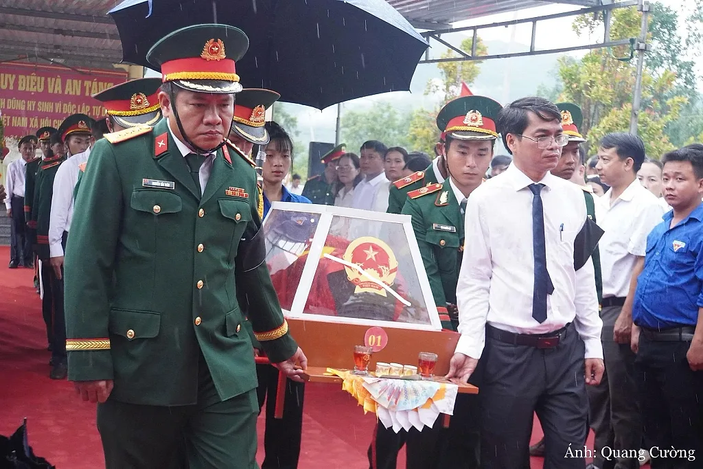 Đà Nẵng: Thêm 4 liệt sĩ được trở về với đất mẹ từ hang Đá Sập