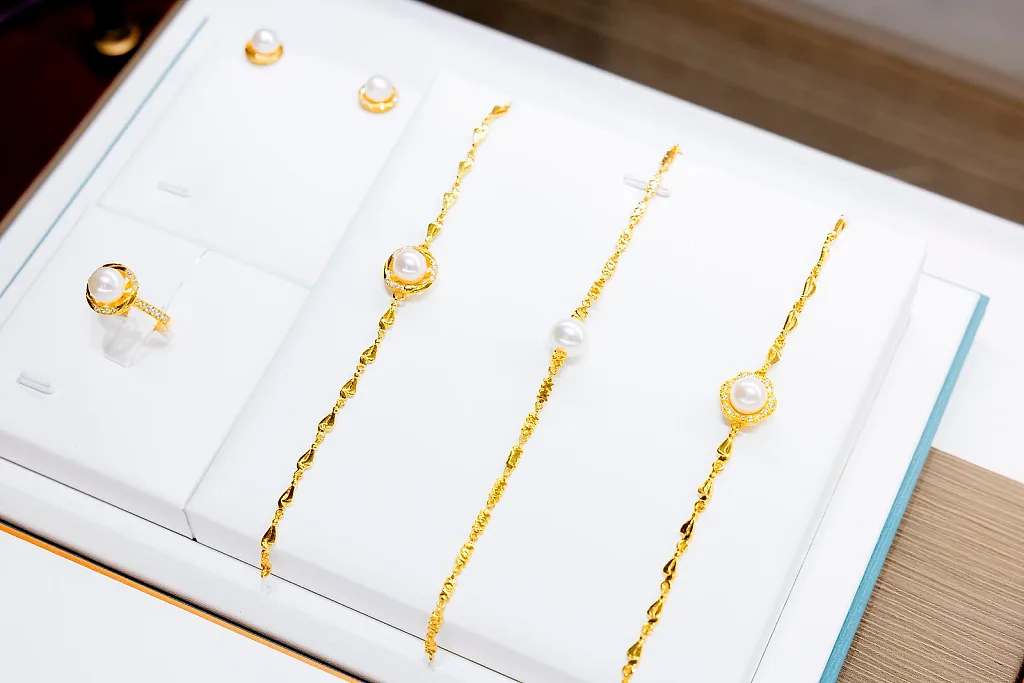 Giá vàng hôm nay (3/8): Người mua liên tục thua lỗ