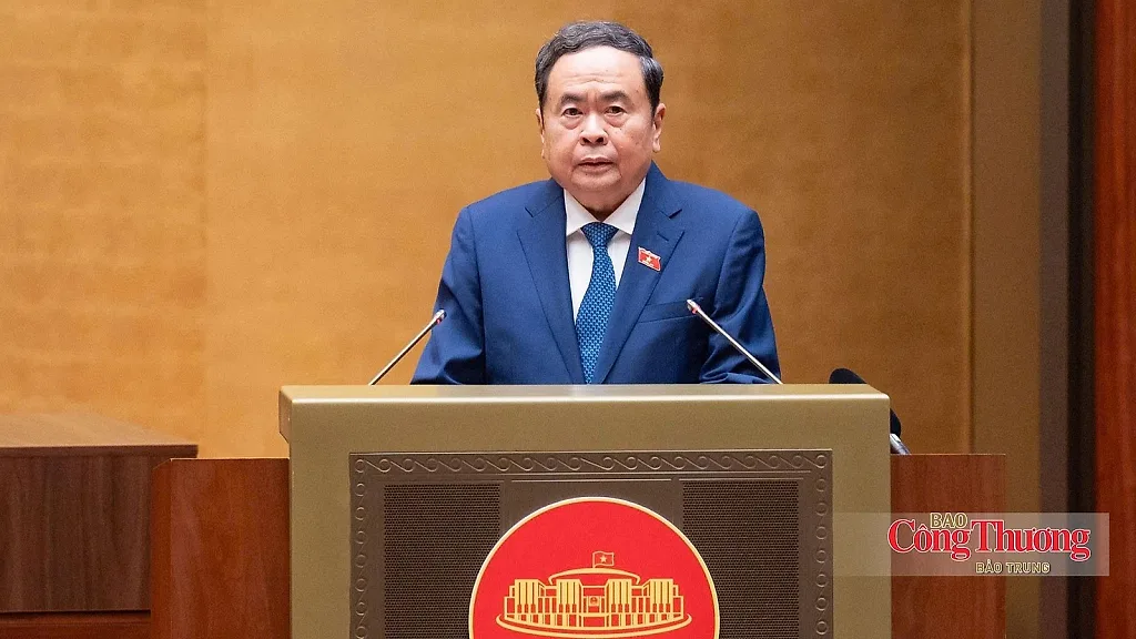 Chủ tịch Quốc hội: Không chậm trễ, không để lỡ thời cơ phát triển đất nước — Quốc hội khóa XVI