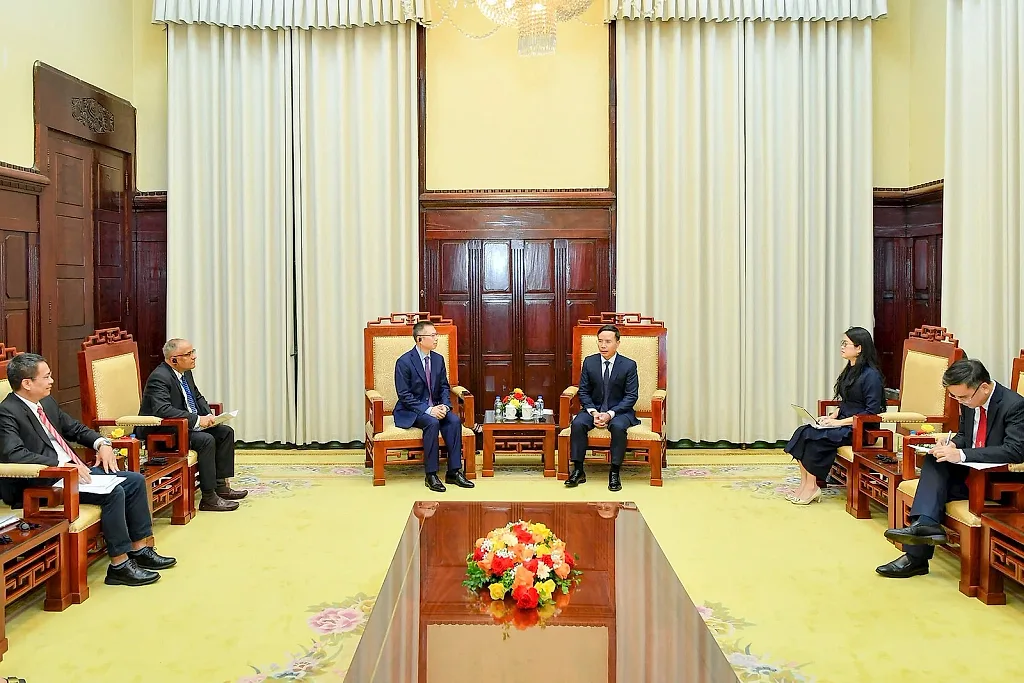 Thống đốc Phạm Đức Ấn tiếp Giám đốc phụ trách Khu vực Đông Nam Á của ADB — Ngân hàng Nhà nước Việt Nam