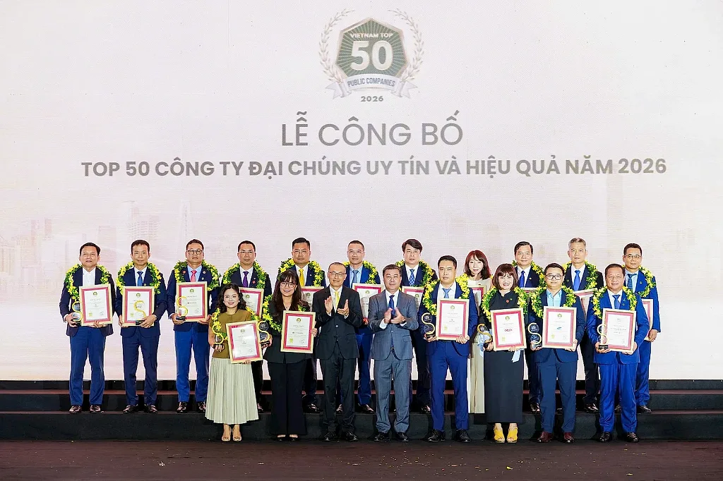 7 ngân hàng góp mặt trong Top 10 doanh nghiệp đại chúng uy tín và hiệu quả năm 2026