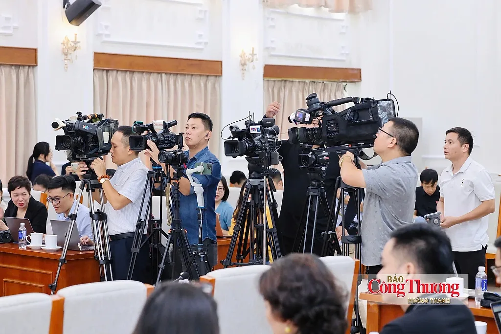 Điểm chuẩn ngành Báo chí Trường Đại học Khoa học Xã hội và Nhân văn giảm mạnh