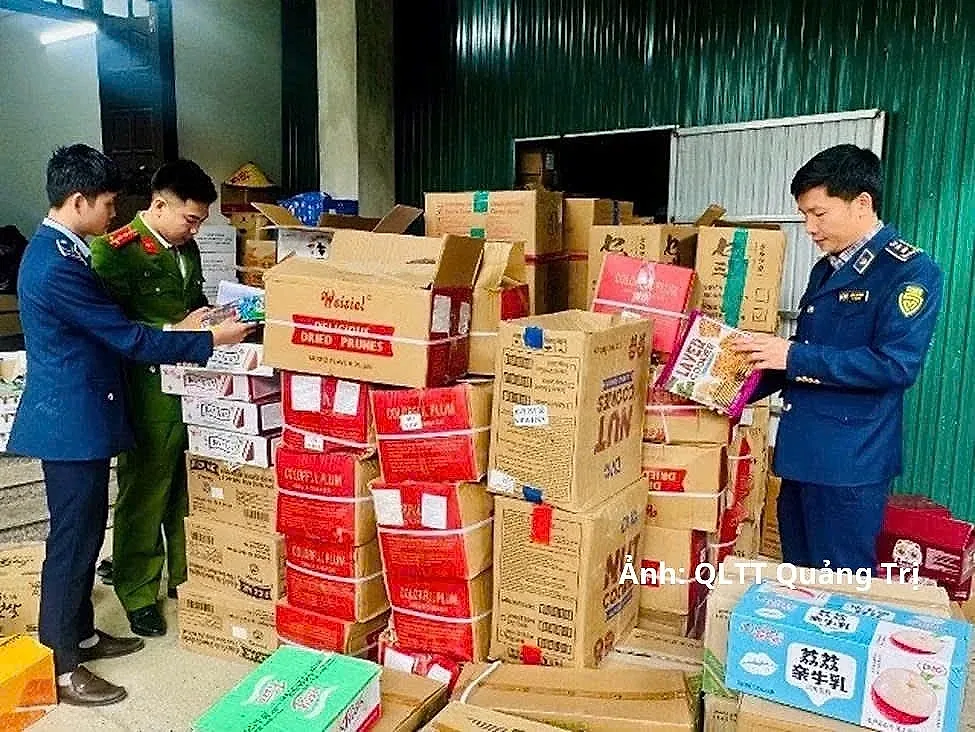 Quảng Trị tăng cường 'lá chắn' chống buôn lậu, giữ vững ổn định thị trường